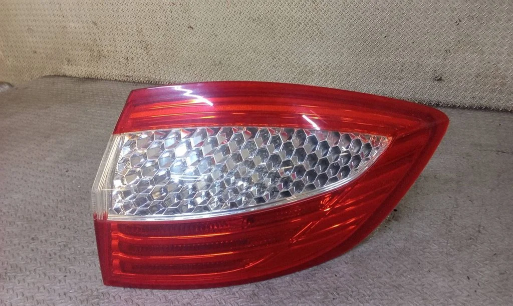 Rear/tail lights – Ford Mondeo MK IV (2007-2014)