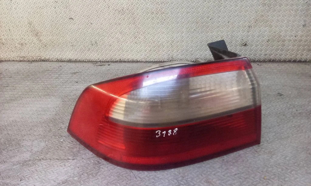 Rear/tail lights – Renault Laguna II (2001-2007)