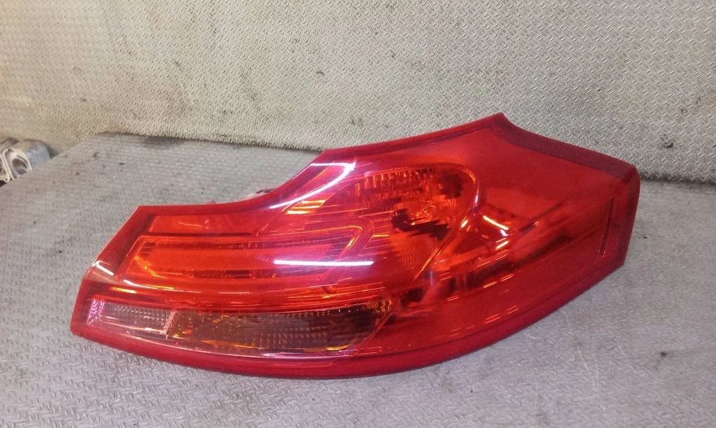 Tagatuli keres – Opel Insignia A (2008-2017)