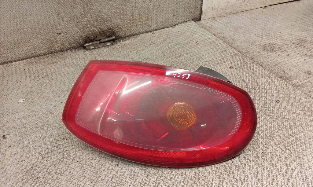 Aizmugurējais lukturis virsbūvē – Fiat Bravo (2007-2014), kreisā