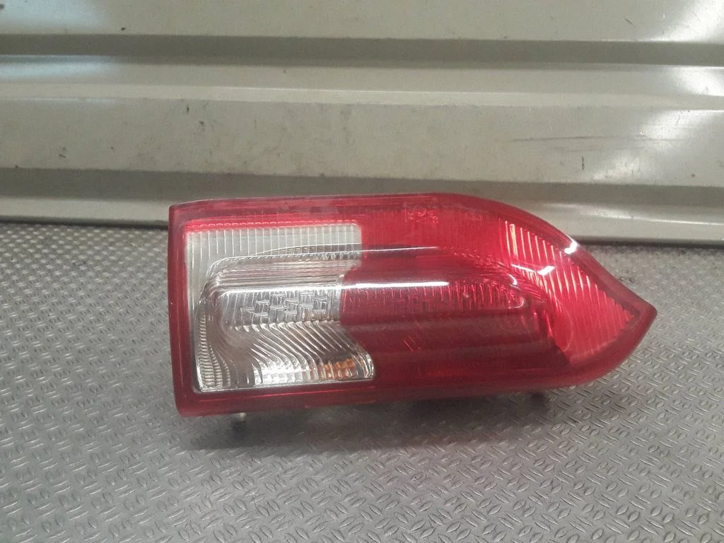 Tagatuli keres – Opel Insignia A (2008-2017)