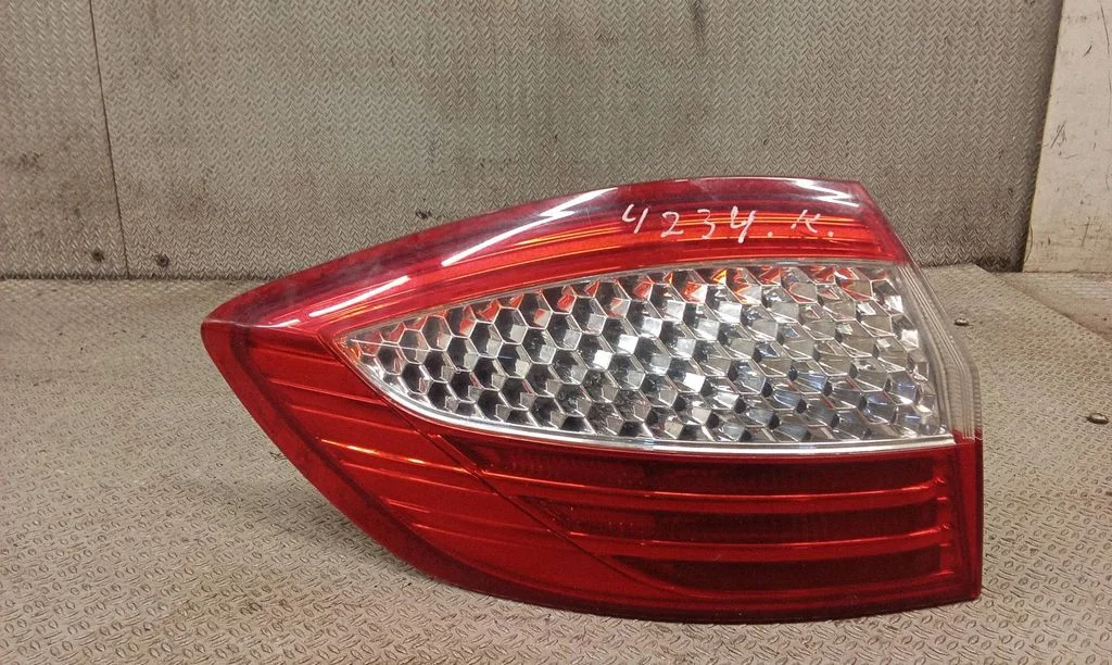 Rear/tail lights – Ford Mondeo MK IV (2007-2014)