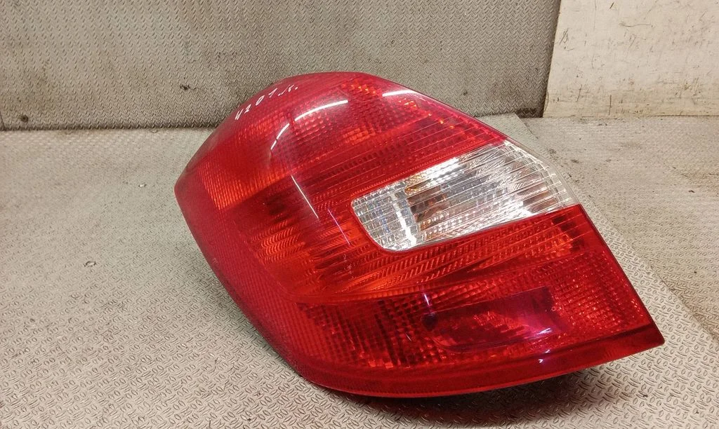 Rear/tail lights – Skoda Fabia Mk2 (5J) (2007-2014)