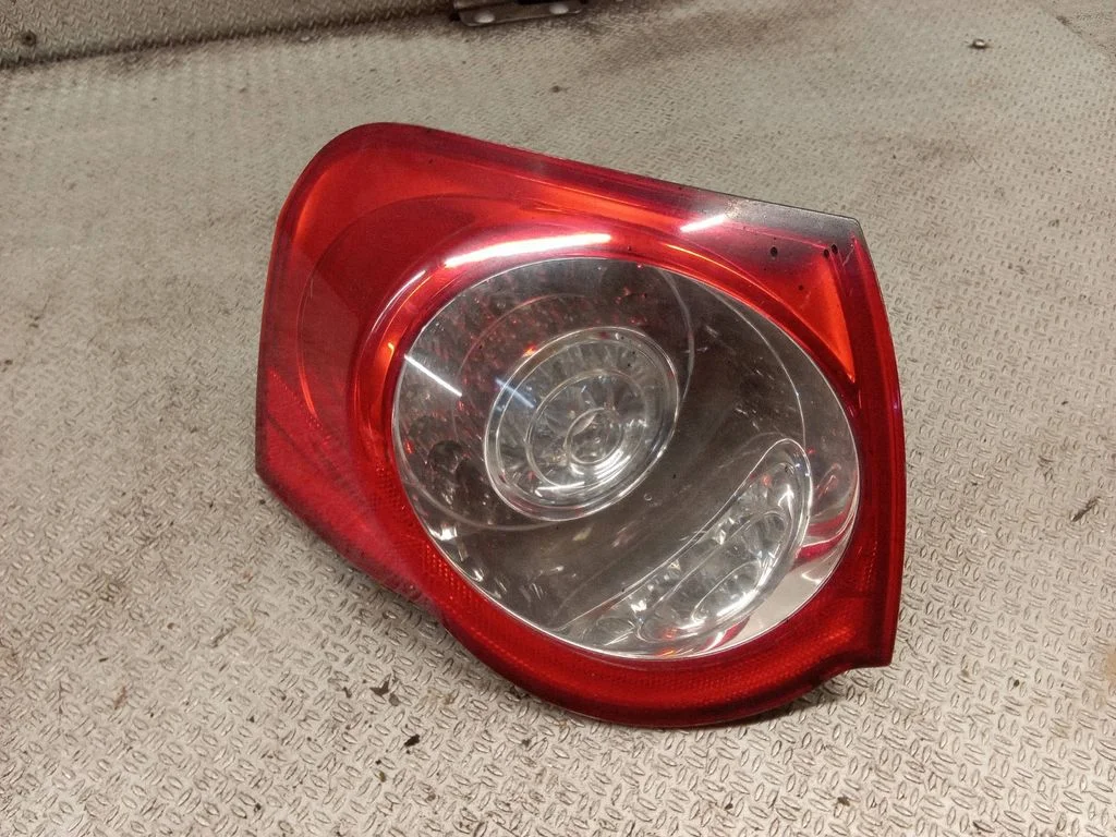 Rear/tail lights – Volkswagen Passat B6 (2005-2010)