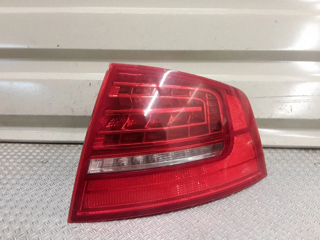 Rear/tail lights – Audi A8 S8 D3 4E (2002-2009)