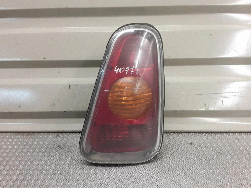 Aizmugurējais lukturis virsbūvē – Mini One - Cooper R50 - 53 (2001-2006)