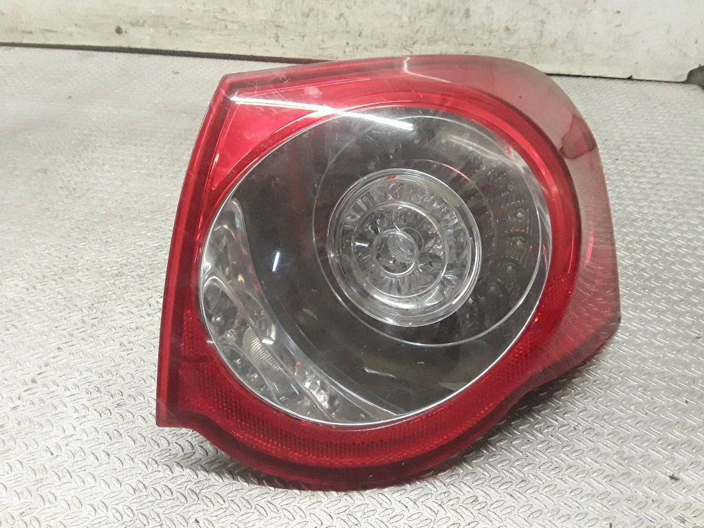 Rear/tail lights – Volkswagen Passat CC (2008-2016)
