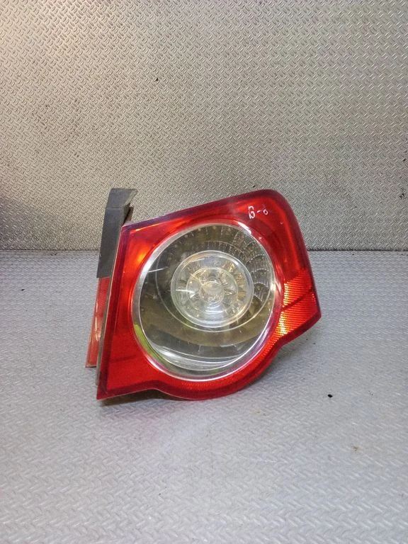 Rear/tail lights – Volkswagen Passat B6 (2005-2010)