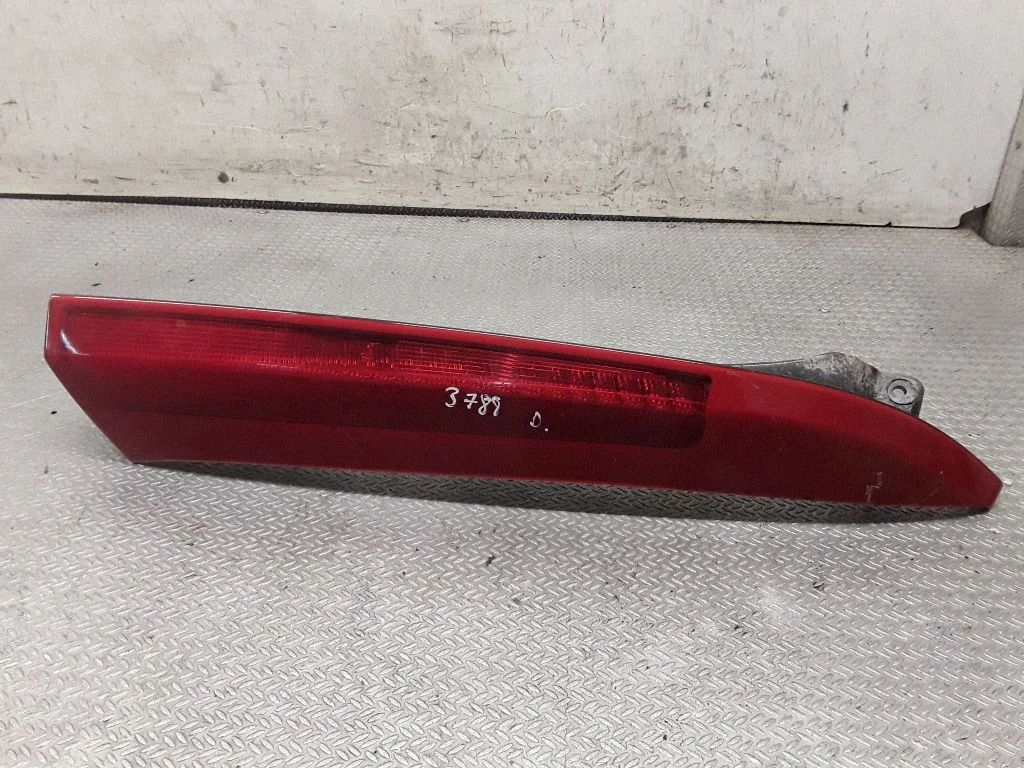 Rear/tail lights – Volvo XC90 (2003-2006)
