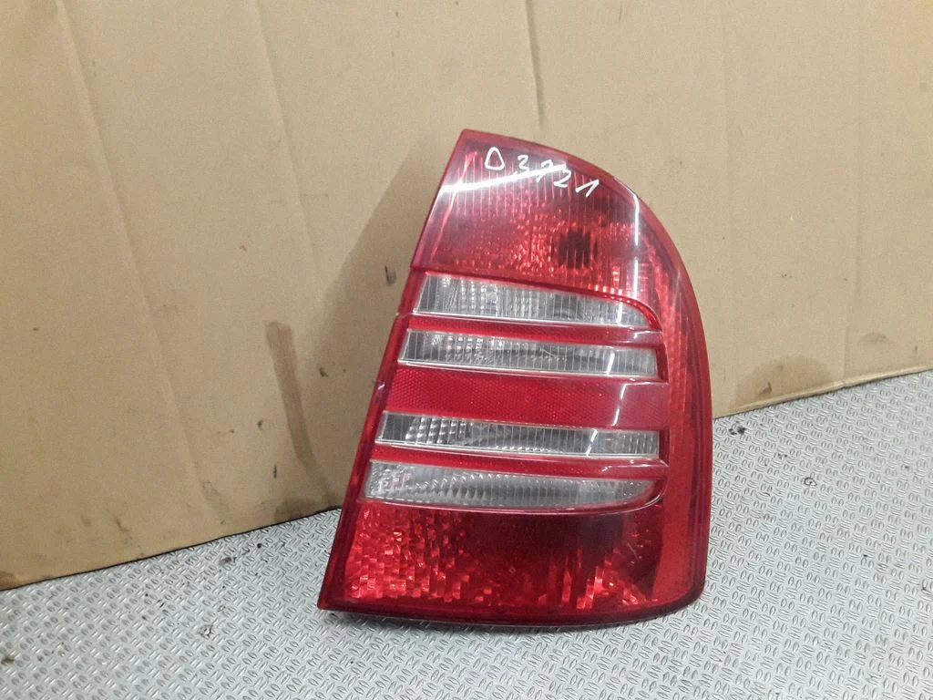 Rear/tail lights – Skoda Superb B5 (3U) (2001-2008)