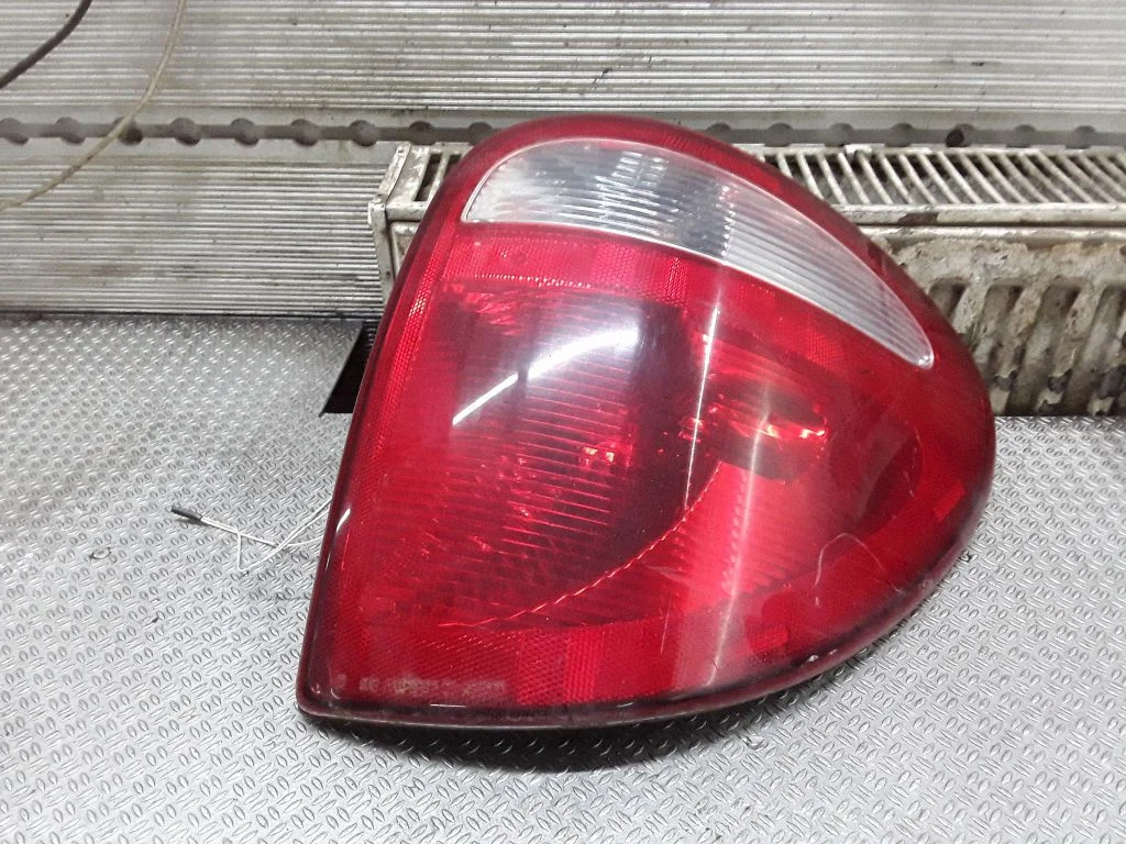 Lampa tylna w błotniku – prawa