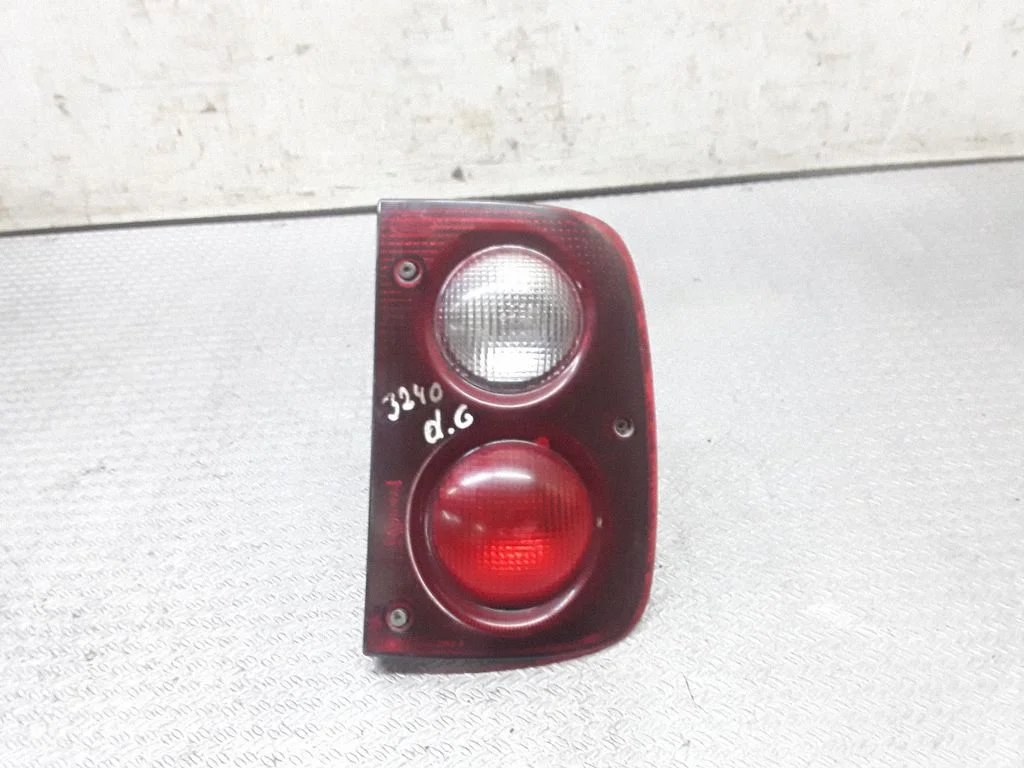 Rear/tail lights – Land Rover Freelander (1996-2006)