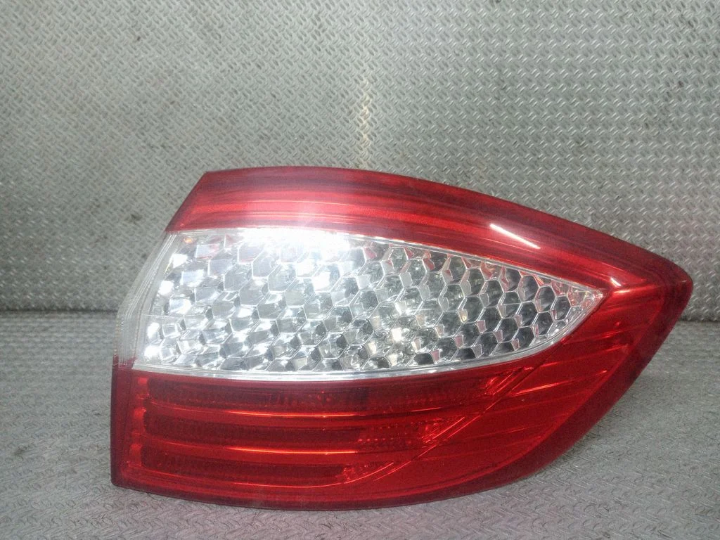 Rear/tail lights – Ford Mondeo MK IV (2007-2014)