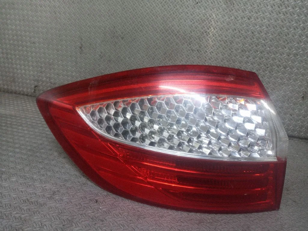 Rear/tail lights – Ford Mondeo MK IV (2007-2014)