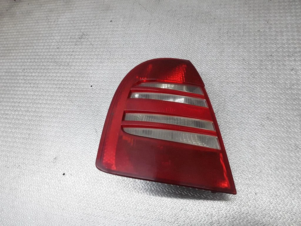 Rear/tail lights – Skoda Superb B5 (3U) (2001-2008)