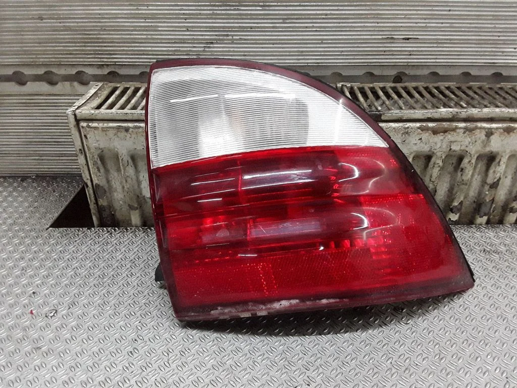 Rear/tail lights XW4313B504B – Lincoln LS (1998-2006)