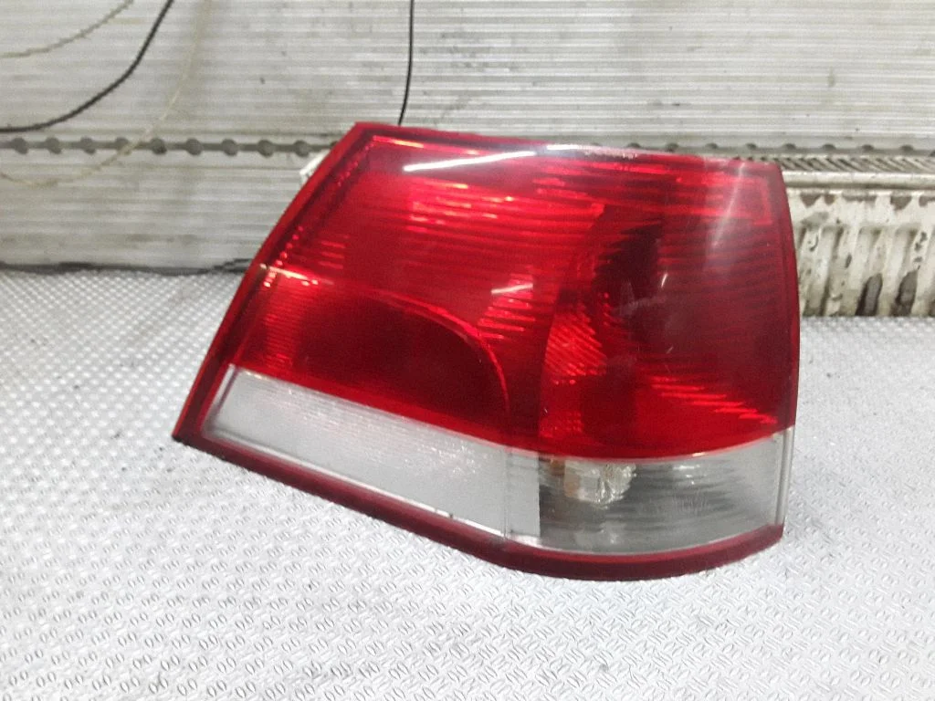 Rear/tail lights – Opel Vectra C (2002-2005)