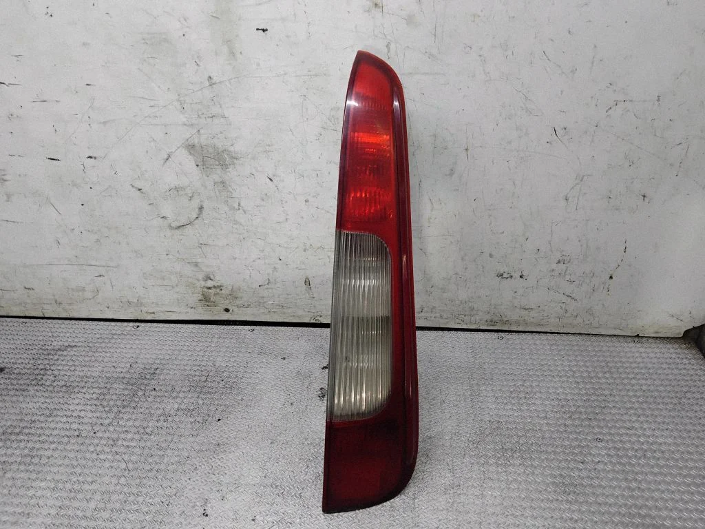 Rear/tail lights – Ford Focus C-MAX (2003-2010)