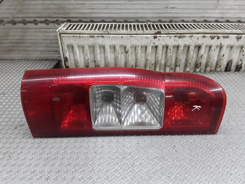 Rear/tail lights – Ford Transit - Tourneo Connect (2003-2008)