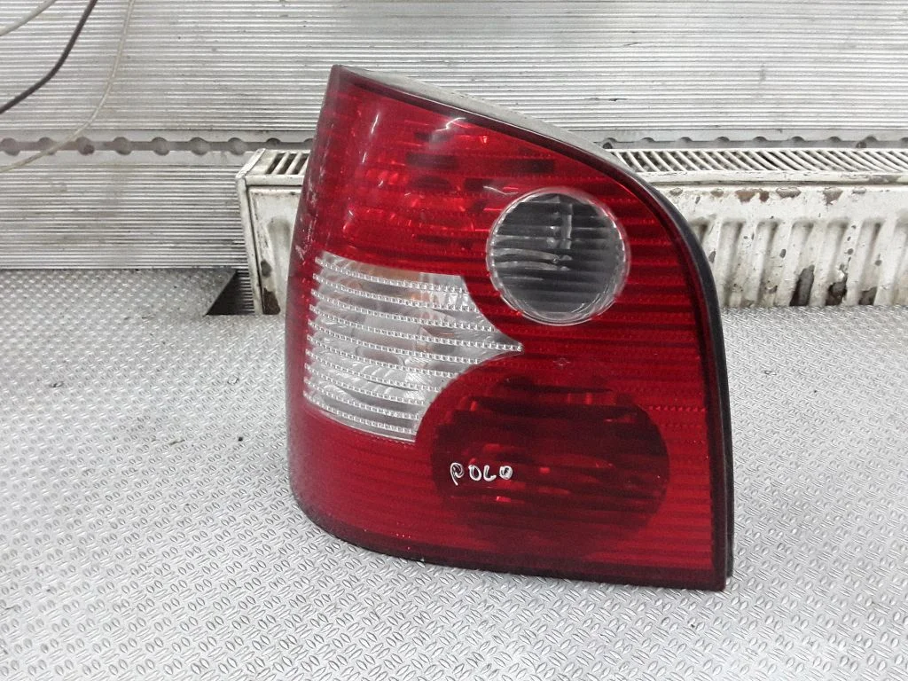 Lampa tylna w błotniku – lewa