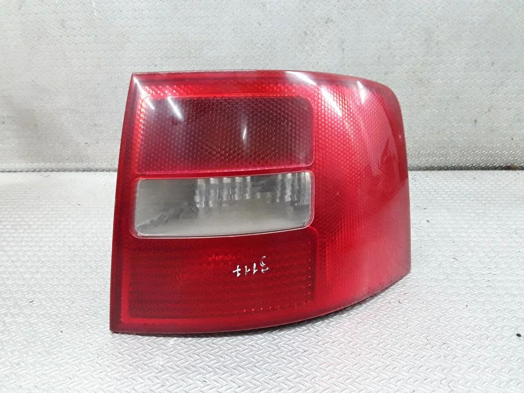 Rear/tail lights – Audi A6 Allroad C5 (1999-2005)