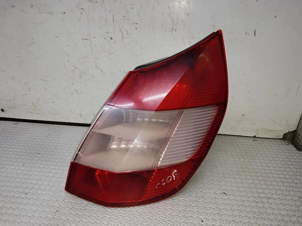 Rear/tail lights – Renault Scenic II - Grand scenic II (2003-2006)