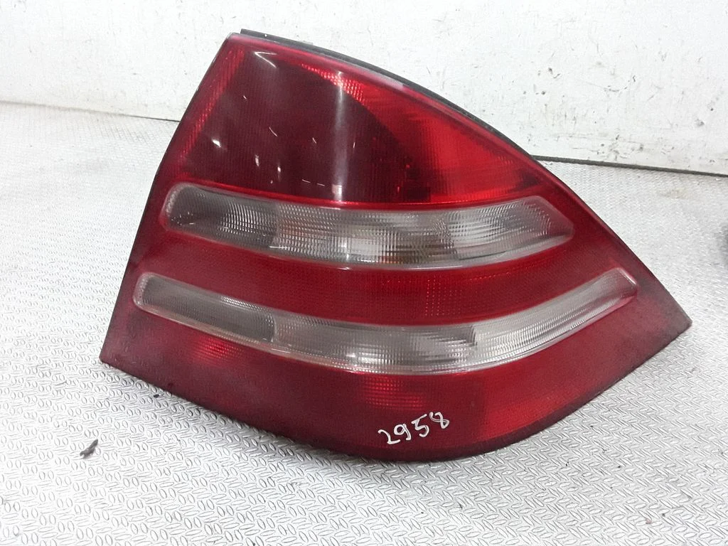 Rear/tail lights – Mercedes-Benz S-Class W220 (1998-2006)
