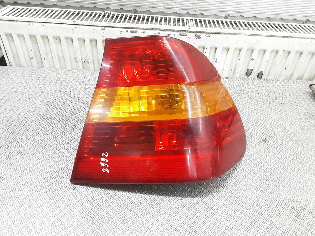 Lampa tylna w błotniku 388022R2
