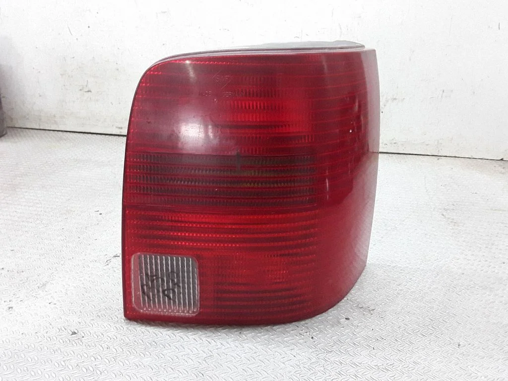 Lampa tylna w błotniku – prawa