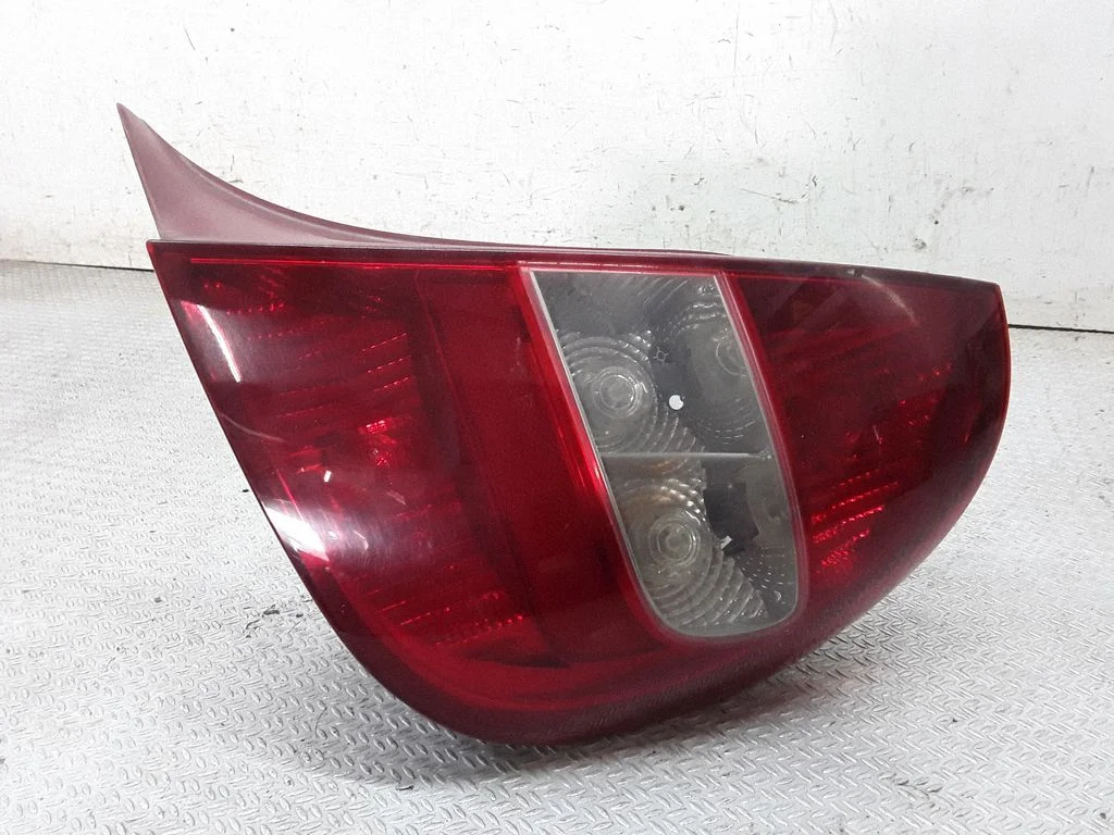 Rear/tail lights – Citroen C5 (2001-2004)