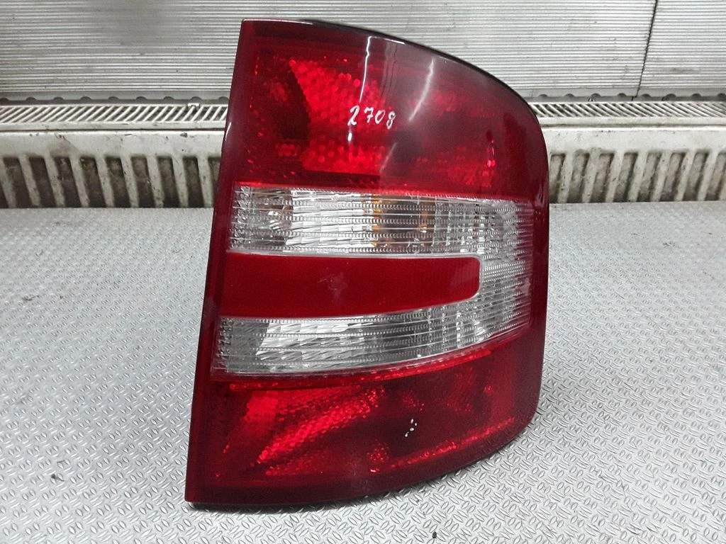 Lampa tylna w błotniku – prawa