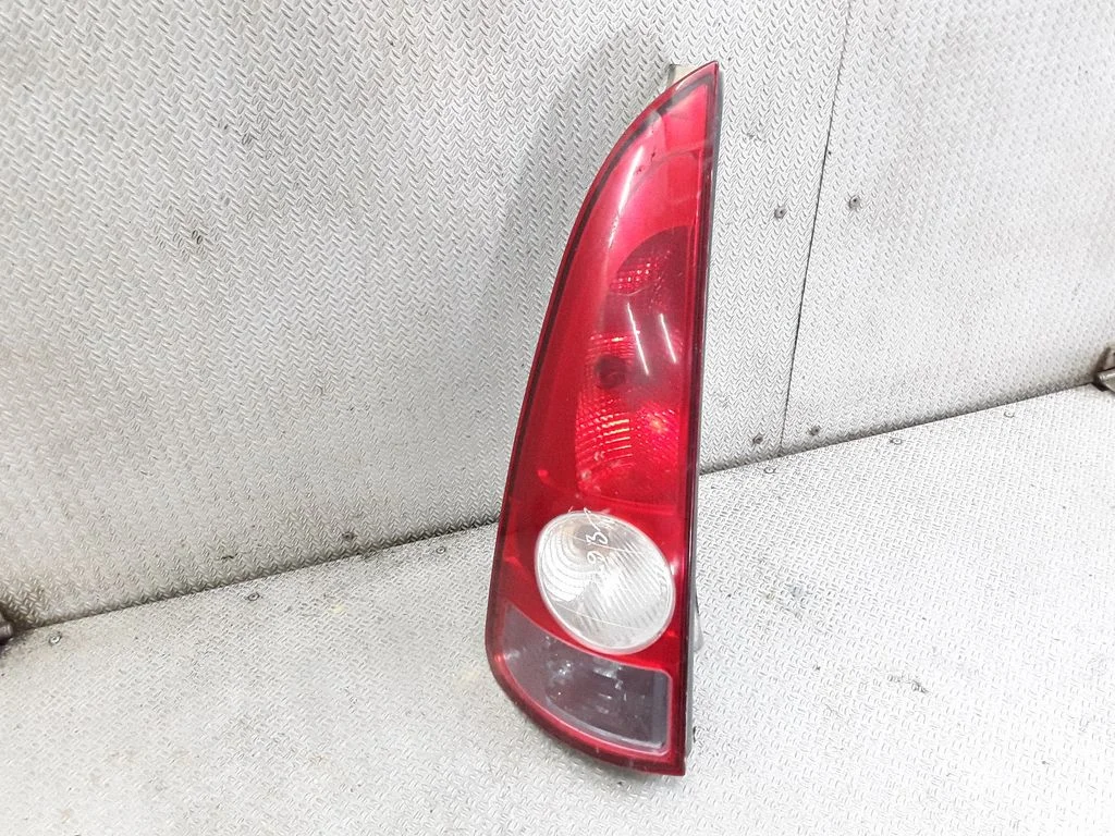 Lampa tylna w błotniku – Renault Espace - Grand espace IV (2004-2014)