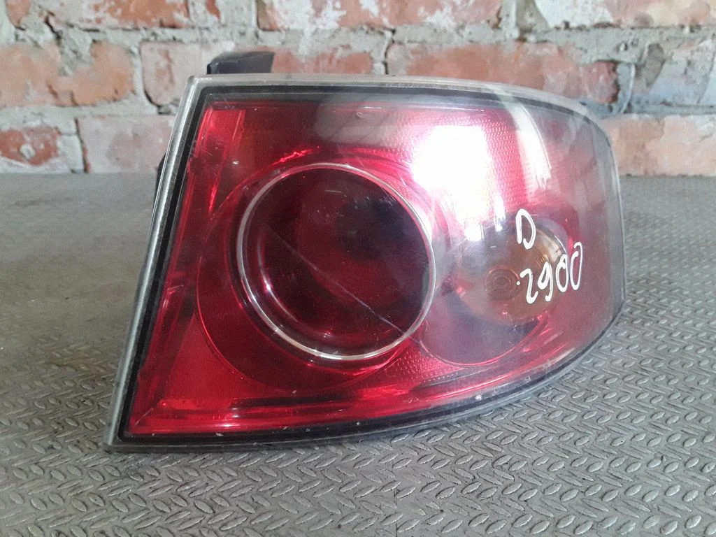 Lampa tylna w błotniku – Seat Ibiza III (6L) (2002-2008)