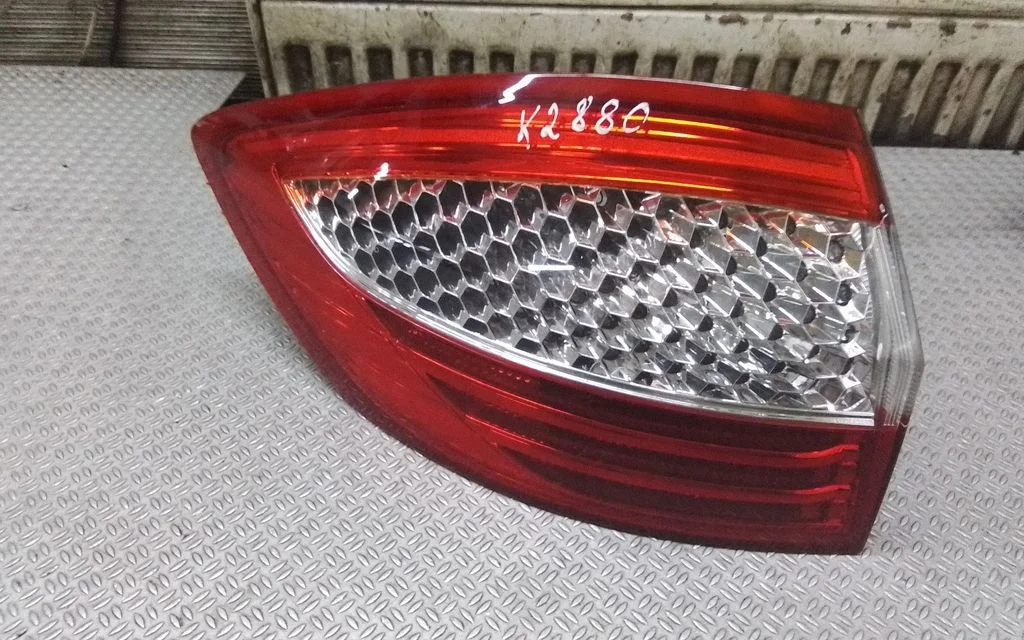 Rear/tail lights – Ford Mondeo MK IV (2007-2014)