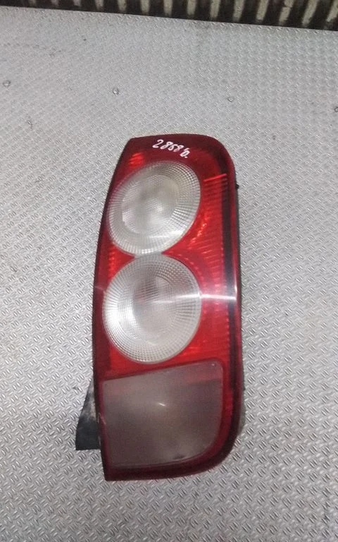 Tagatuli keres – Nissan Micra (2003-2007), parem