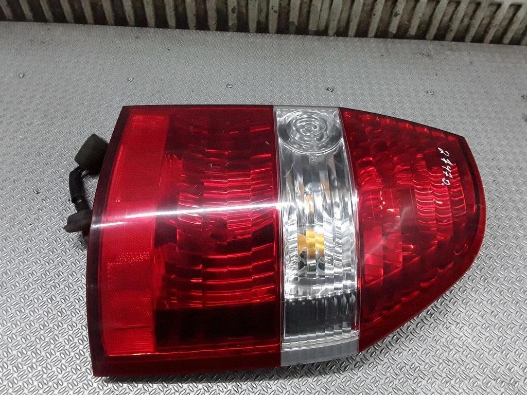 Lampa tylna w błotniku – prawa