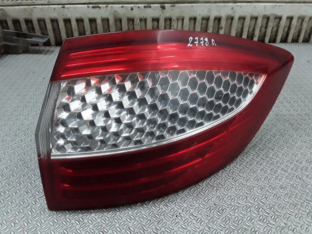 Rear/tail lights – Ford Mondeo MK IV (2007-2014)