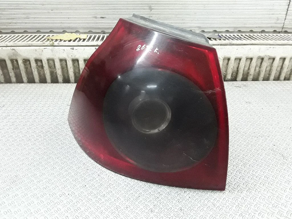 Rear/tail lights 1K6945095E
