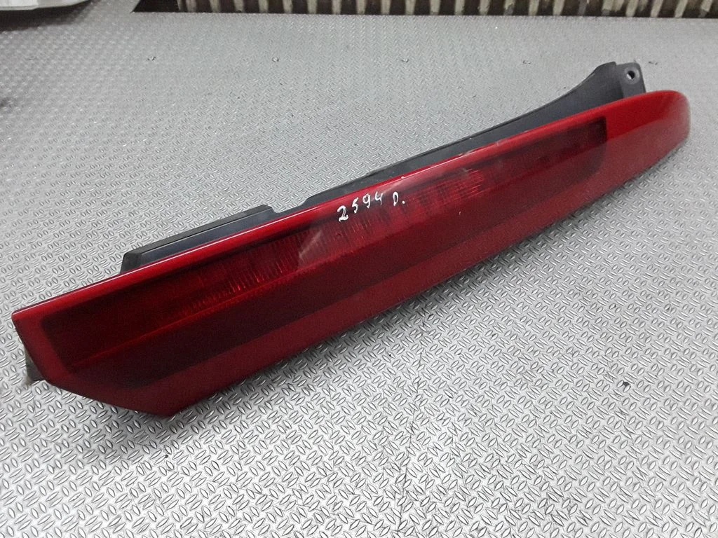 Rear/tail lights – Volvo XC90 (2003-2006)
