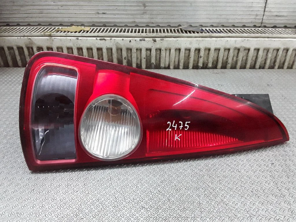 Lampa tylna w błotniku – Renault Espace - Grand espace IV (2004-2014)