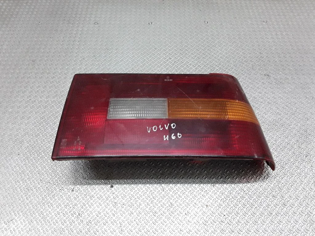 Lampa tylna w błotniku 293802 – Volvo 460 (1990-1996)