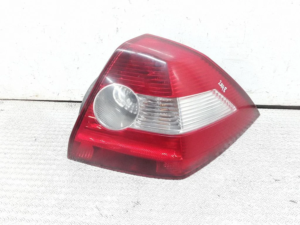 Lampa tylna w błotniku – prawa