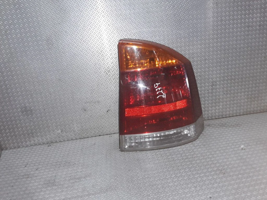 Lampa tylna w błotniku – prawa