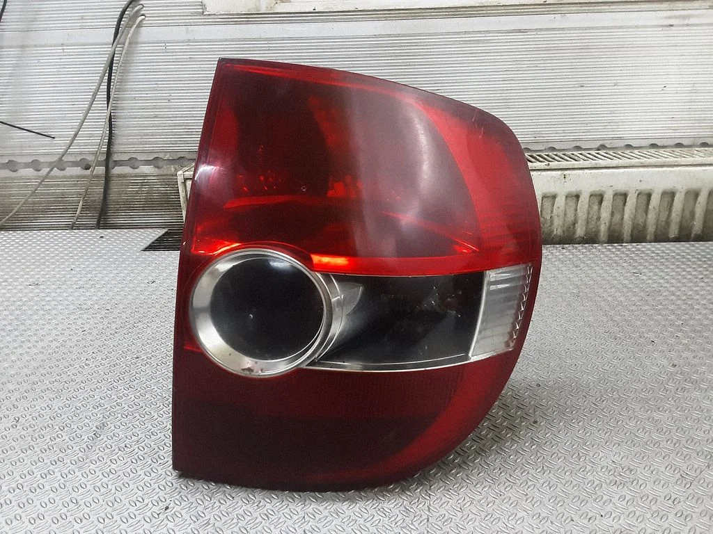 Rear/tail lights 5Z0945112