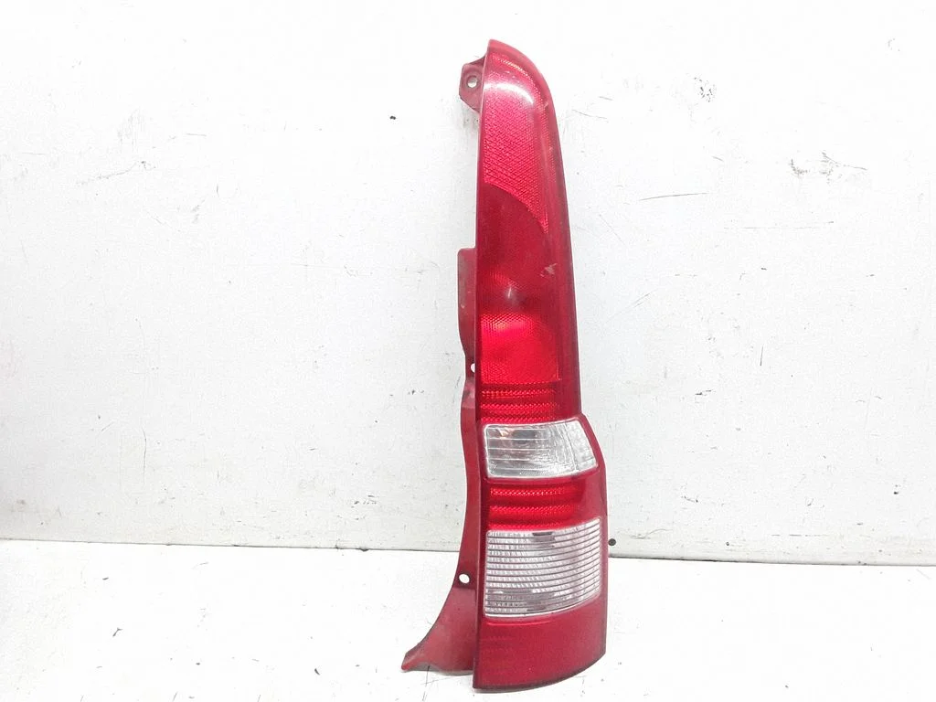 Lampa tylna w błotniku 280202 – Fiat Panda II (2003-2012)