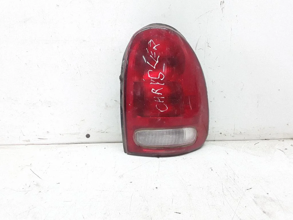Lampa tylna w błotniku – prawa