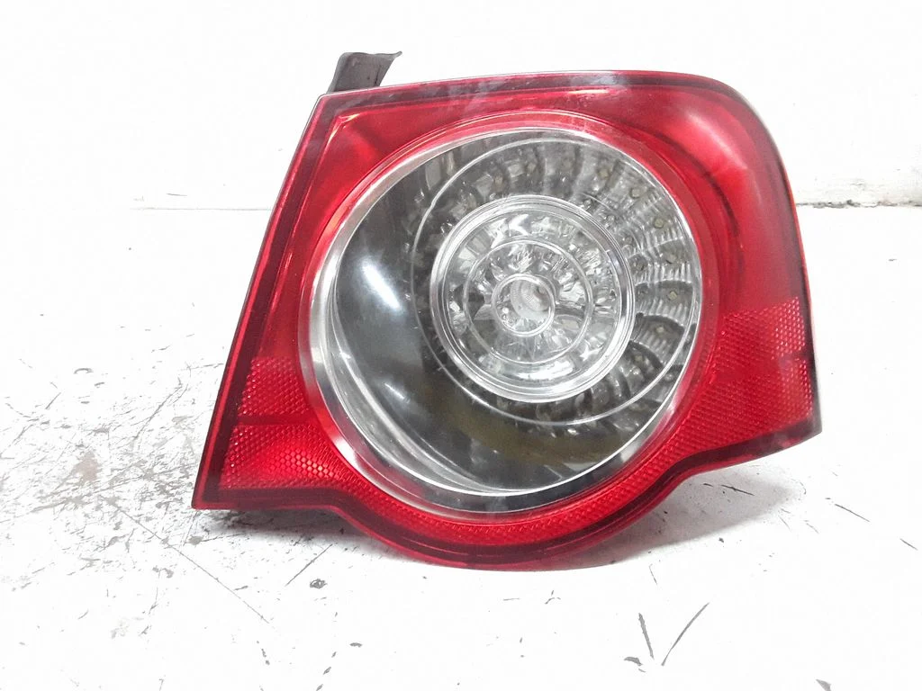 Rear/tail lights – Volkswagen Passat B6 (2005-2010)
