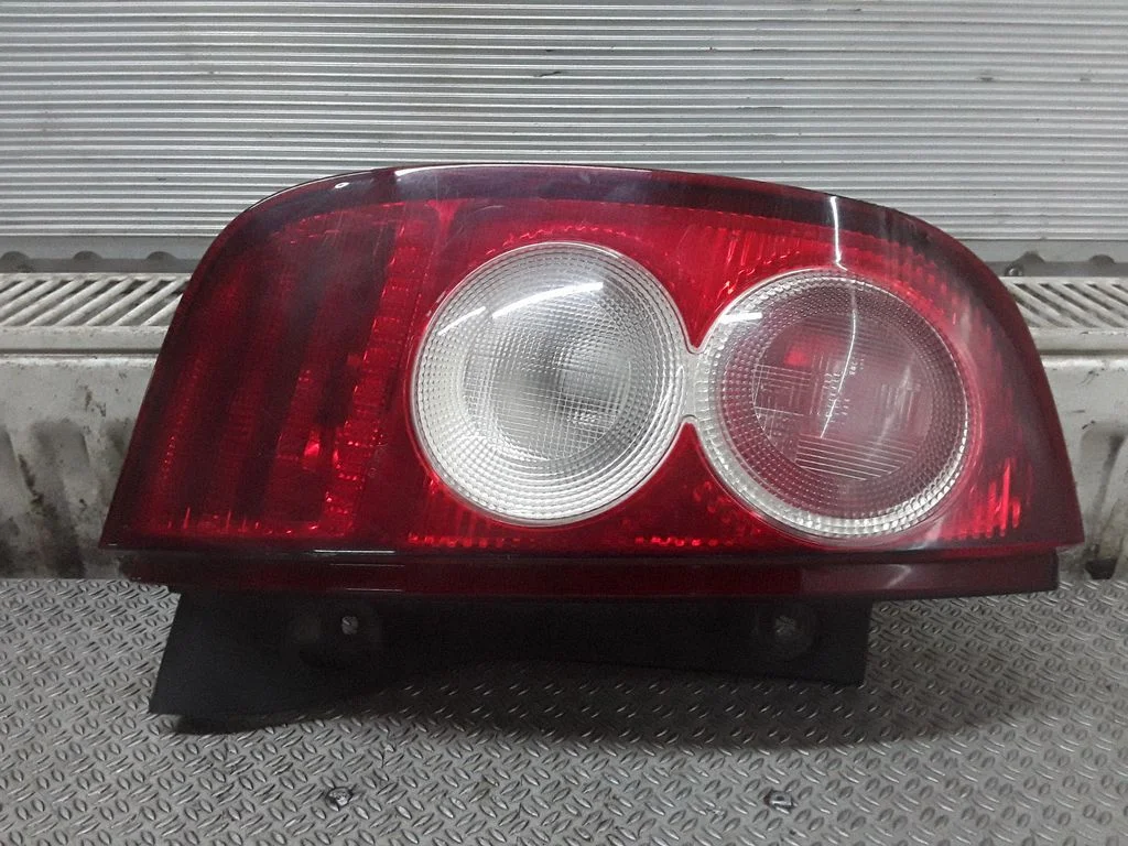 Tagatuli keres – Nissan Micra (2003-2007), vasak