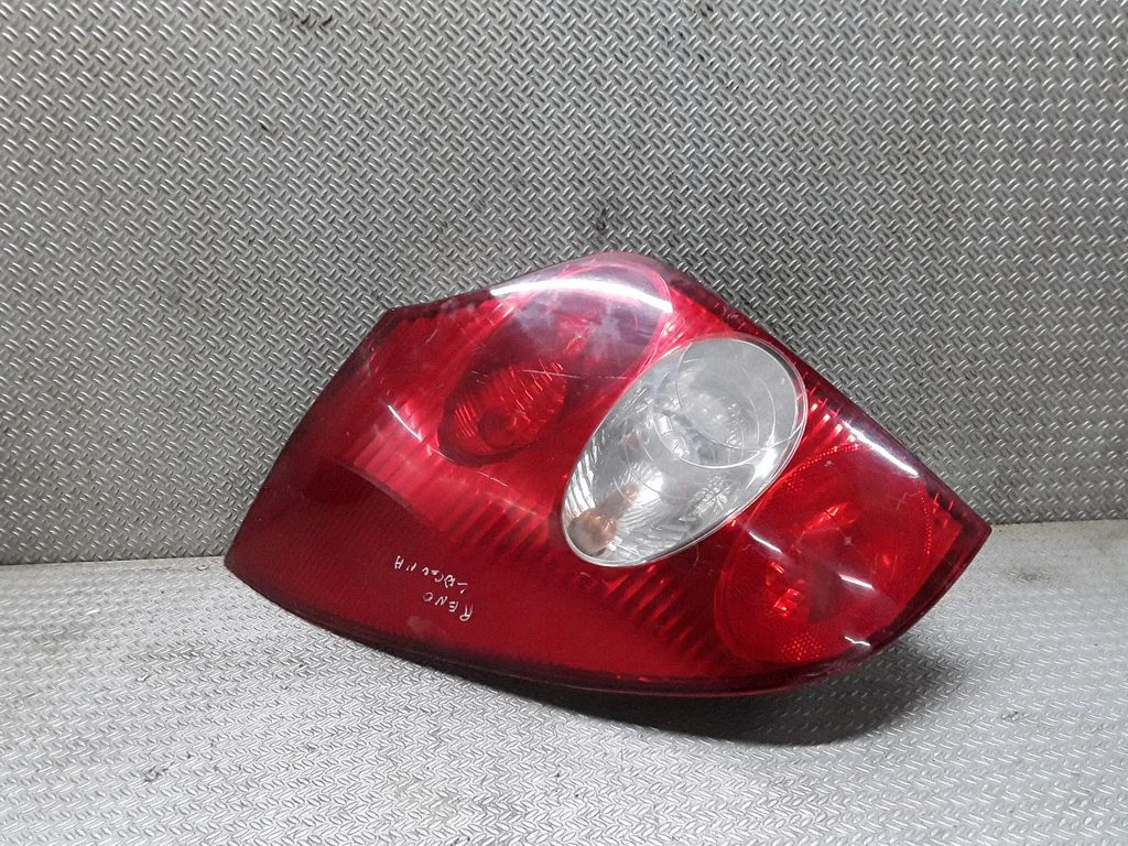 Rear/tail lights – Renault Laguna II (2001-2007)
