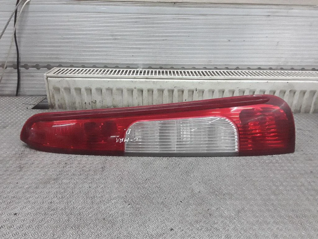 Rear/tail lights – Ford Focus C-MAX (2003-2010)